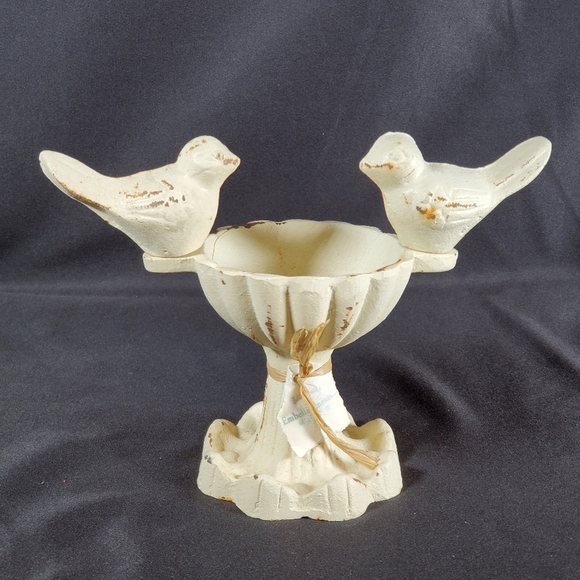 Mini Cast Iron Bird Bath - Picture 1 of 3